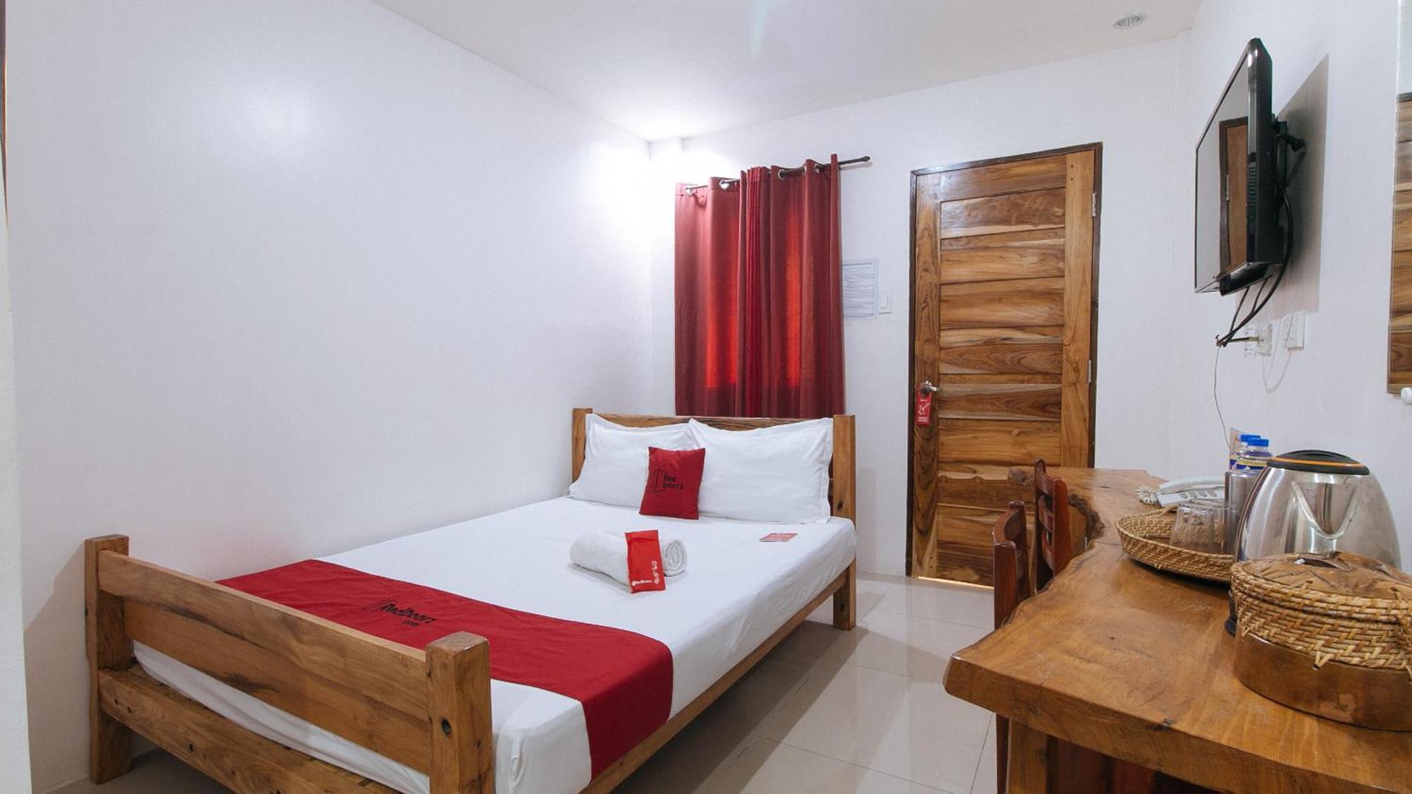 Reddoorz Plus @ Jollydays Hotel Nueva Ecija San Jose  外观 照片